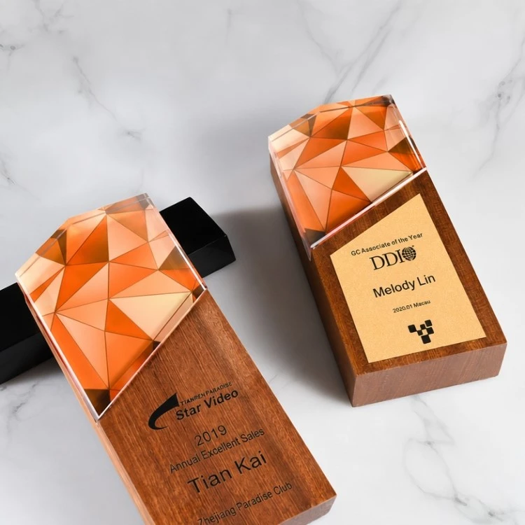 award_remove_blank_and_translate award_remove_blank_and_translate